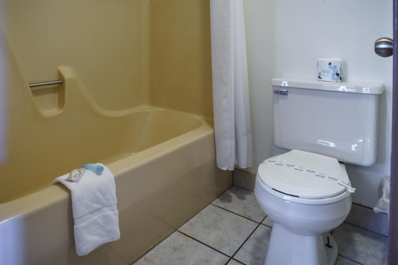 Shady Acre Inn And Suites Branson West Esterno foto