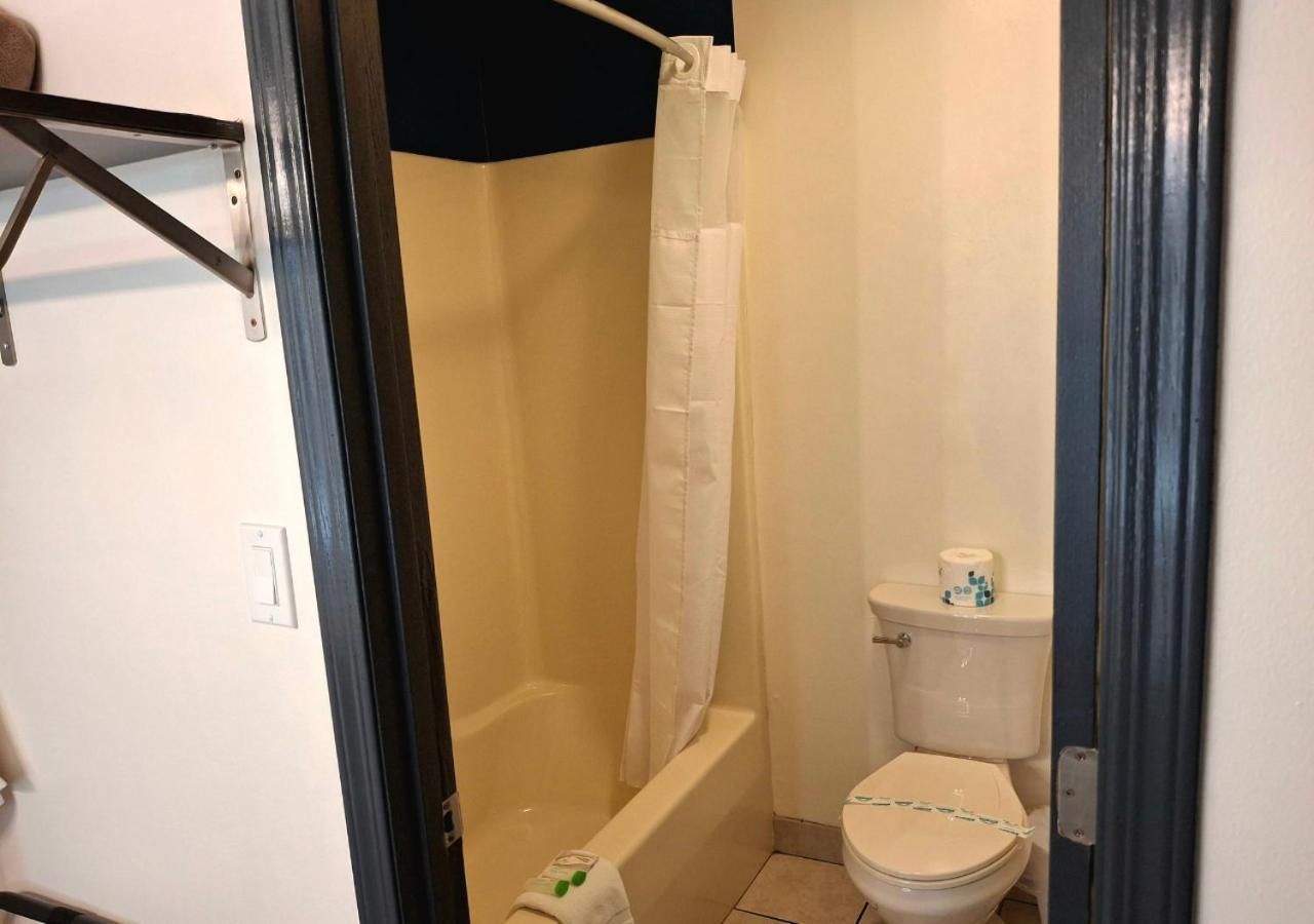 Shady Acre Inn And Suites Branson West Esterno foto