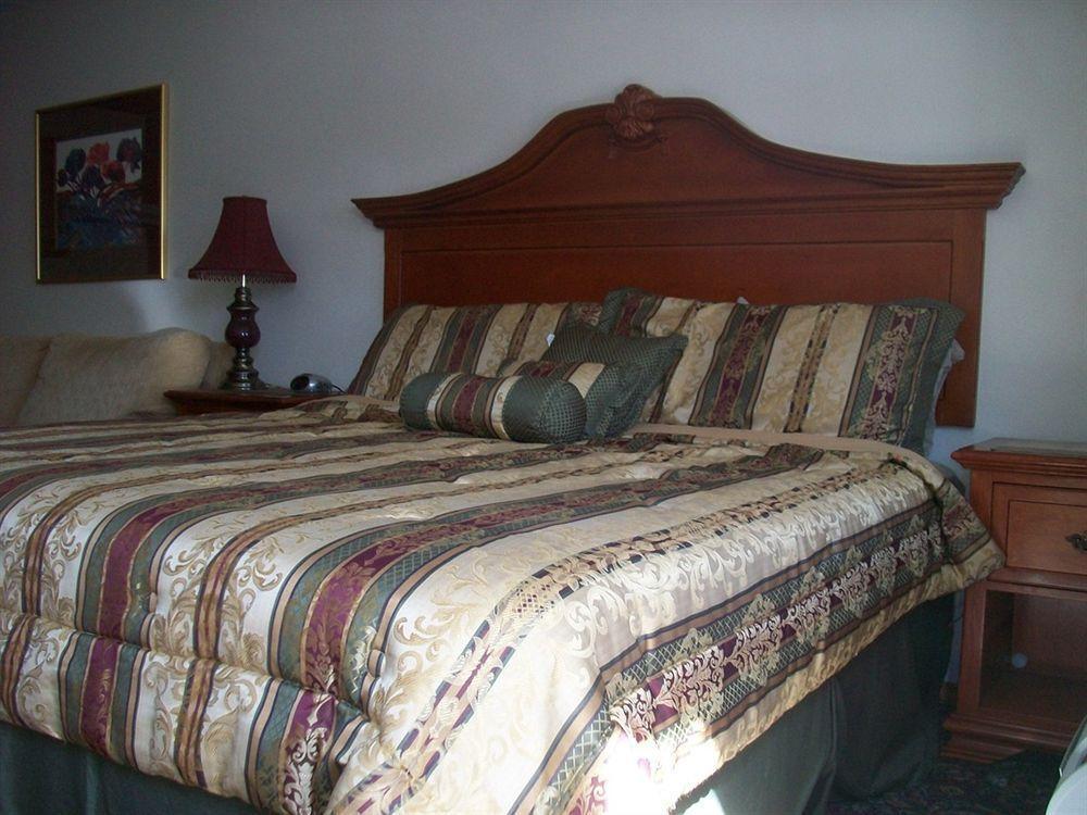 Shady Acre Inn And Suites Branson West Esterno foto