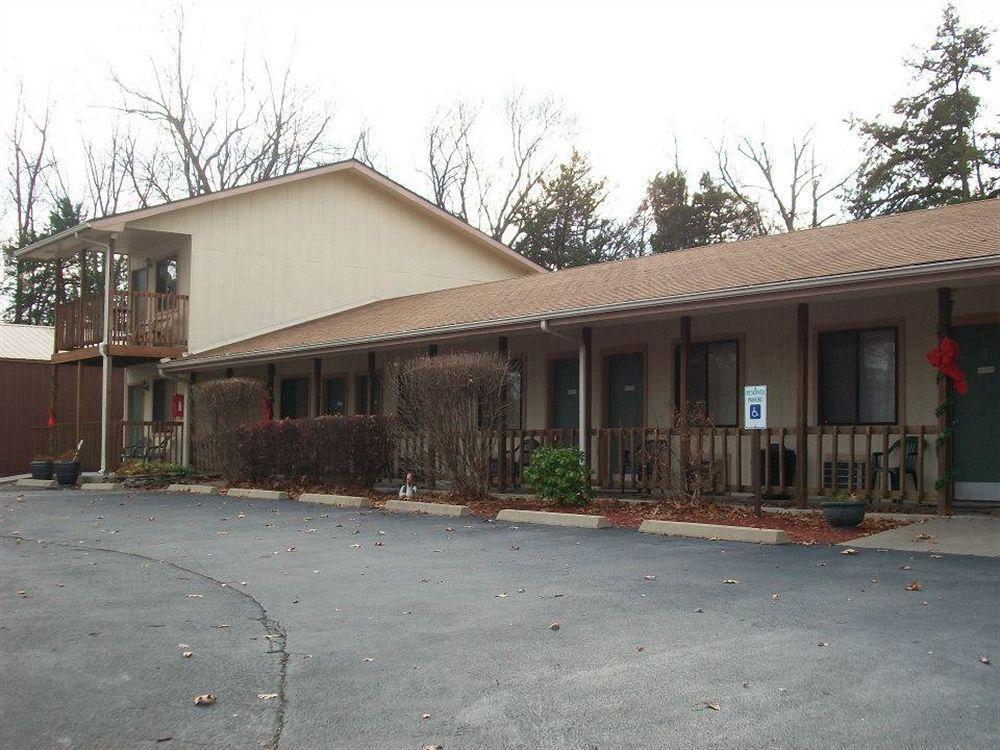 Shady Acre Inn And Suites Branson West Esterno foto