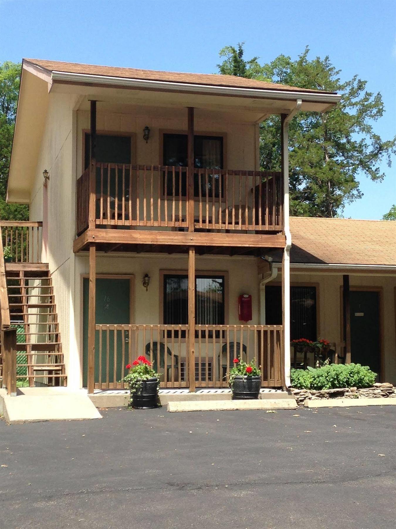 Shady Acre Inn And Suites Branson West Esterno foto